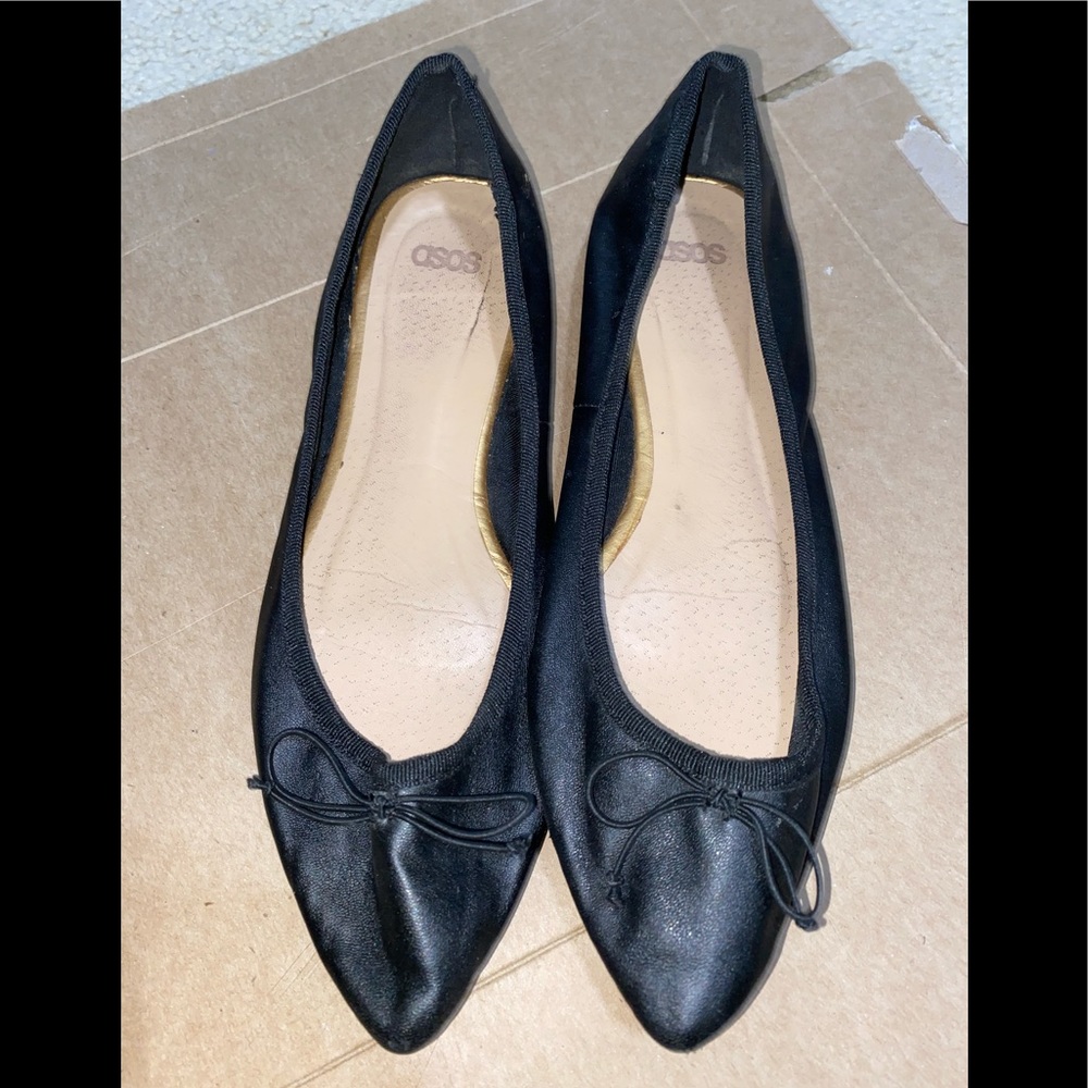 Worn flats - Picture 2 of 4
